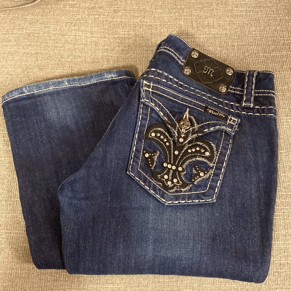 31 MissMe Jeans. Dark wash.